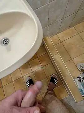 kisbiro77777 online show from 11/27/25, 05:35