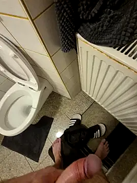 kisbiro77777 online show from 02/05/26, 07:53