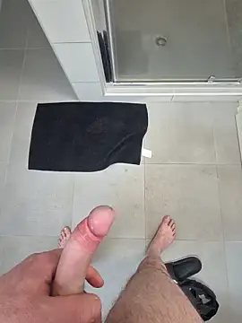 kisbiro77777 online show from 04/20/26, 04:41