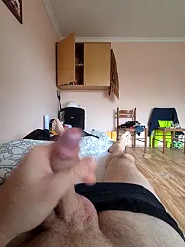 kisbiro77777 online show from 11/02/25, 09:03