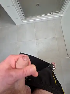 kisbiro77777 online show from 04/13/26, 07:01