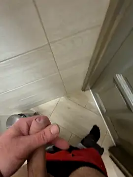 kisbiro77777 online show from 10/04/25, 06:59