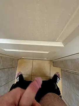 kisbiro77777 online show from 12/13/25, 10:16