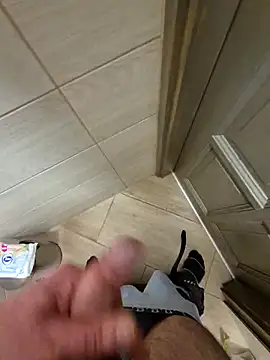 kisbiro77777 online show from 04/07/26, 06:59