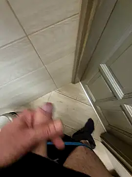 kisbiro77777 online show from 10/05/25, 09:11