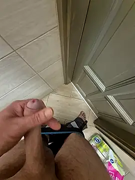 kisbiro77777 online show from 09/14/25, 07:20