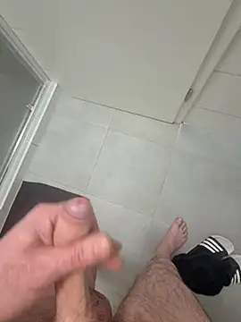 kisbiro77777 online show from 03/05/26, 07:43