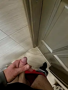 kisbiro77777 online show from 09/29/25, 03:39