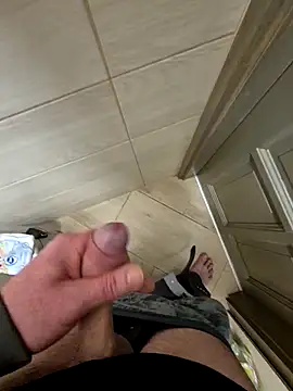 kisbiro77777 online show from 04/08/26, 06:15