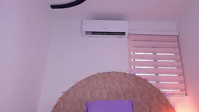 anisha x online show from 12/02/25, 07:15