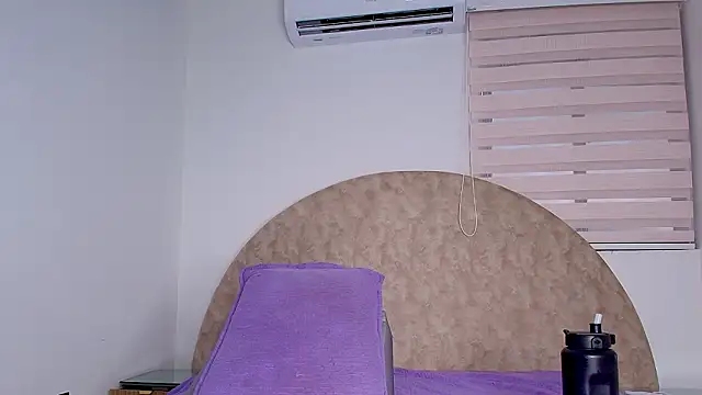 anisha x online show from 03/04/26, 07:21