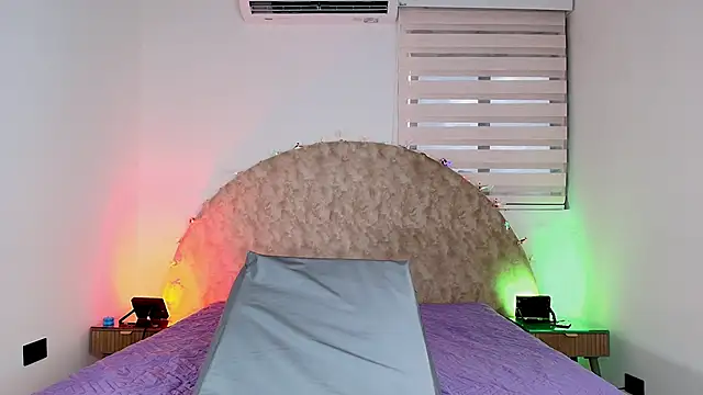 anisha x online show from 12/01/25, 07:15