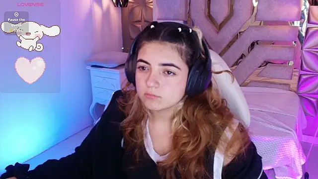 meraki fraise online show from 10/13/25, 03:24