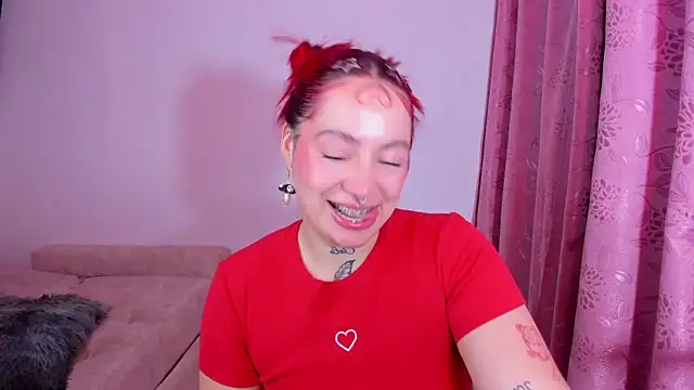 annika taylor online show from 09/30/25, 01:00