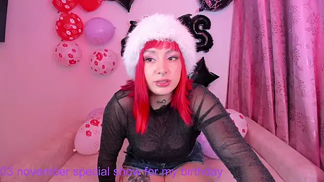 annika taylor online show from 11/04/25, 01:42