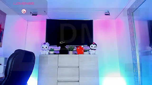 Snapshot of Palmer-Foster chatting on 11/24/25, 09:15 Palmer-Foster online show from 11/24/25, 09:15