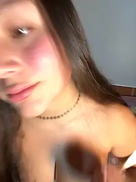 Snapshot of iam_Cami11 chatting on 09/22/25, 10:49 iam Cami11 online show from 09/22/25, 10:49