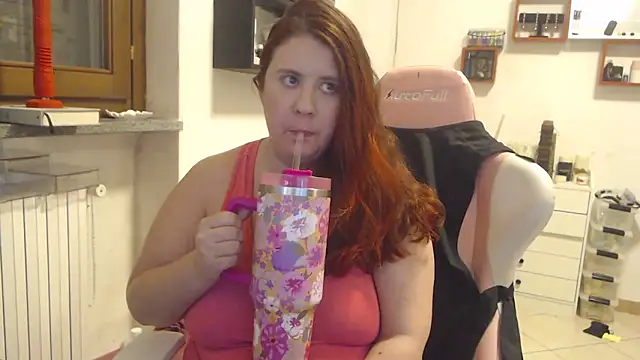 Snapshot of valerysexy chatting on 09/18/25, 09:07 valerysexy online show from 09/18/25, 09:07