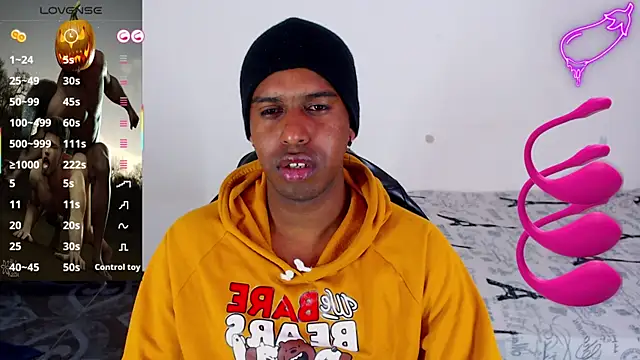 Snapshot of mrjhon26 chatting on 10/08/25, 02:35 mrjhon26 online show from 10/08/25, 02:35
