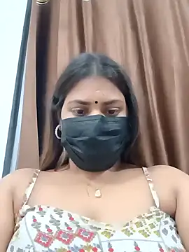 Snapshot of Hotmilfxox chatting on 01/19/25, 01:12 Hotmilfxox online show from 01/19/25, 01:12