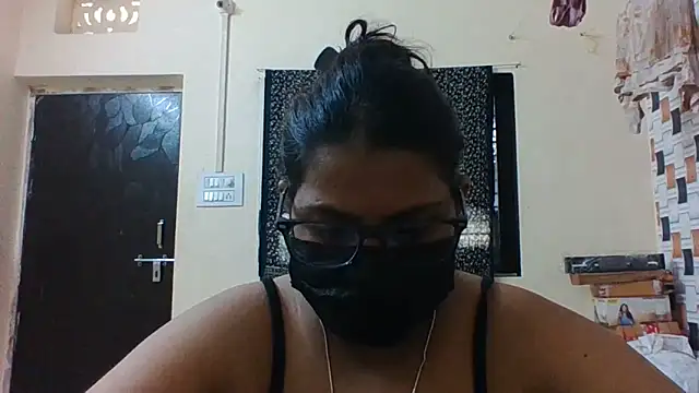 Snapshot of Hotmilfxox chatting on 05/31/26, 08:09 Hotmilfxox online show from 05/31/26, 08:09