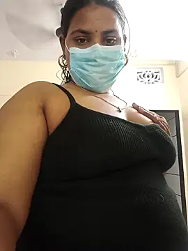 Hotmilfxox online show from 04/15/26, 10:32
