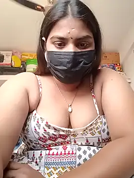 Snapshot of Hotmilfxox chatting on 01/23/25, 08:15 Hotmilfxox online show from 01/23/25, 08:15