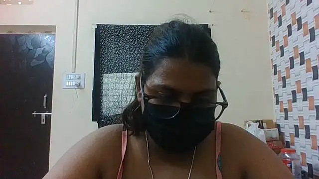 Snapshot of Hotmilfxox chatting on 06/10/26, 08:26 Hotmilfxox online show from 06/10/26, 08:26