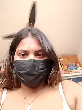 Snapshot of Hotmilfxox chatting on 01/24/25, 12:31 Hotmilfxox online show from 01/24/25, 12:31