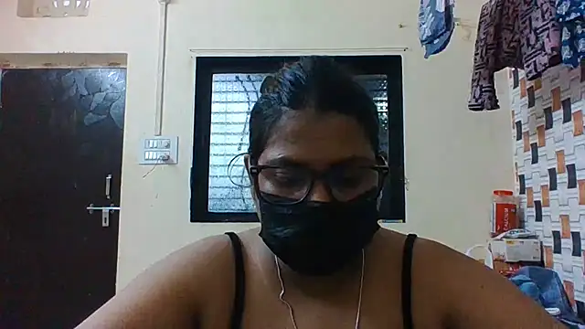 Snapshot of Hotmilfxox chatting on 06/18/26, 11:15 Hotmilfxox online show from 06/18/26, 11:15