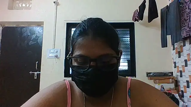 Snapshot of Hotmilfxox chatting on 06/02/26, 08:36 Hotmilfxox online show from 06/02/26, 08:36
