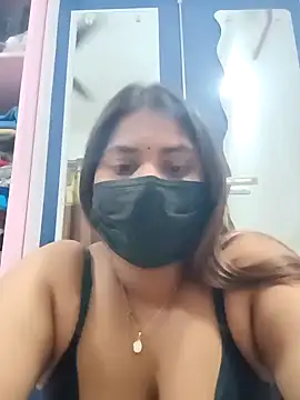 Snapshot of Hotmilfxox chatting on 01/23/25, 02:17 Hotmilfxox online show from 01/23/25, 02:17