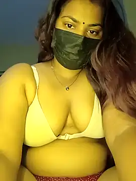 Snapshot of Hotmilfxox chatting on 03/06/25, 06:08 Hotmilfxox online show from 03/06/25, 06:08