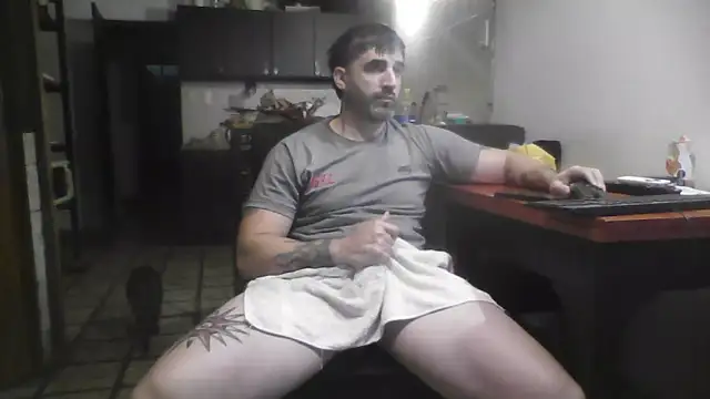 Snapshot of ozzypsico13 chatting on 10/10/25, 11:05 ozzypsico13 online show from 10/10/25, 11:05