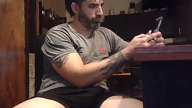 Snapshot of ozzypsico13 chatting on 01/21/25, 12:57 ozzypsico13 online show from 01/21/25, 12:57