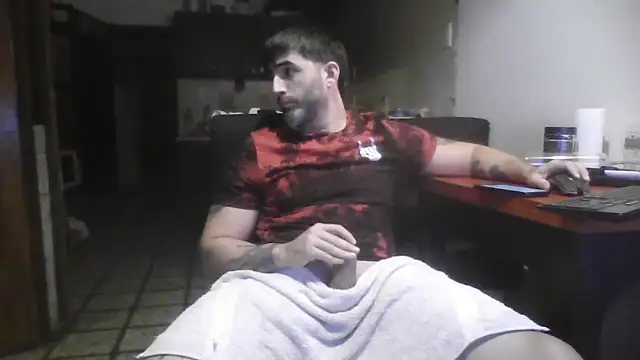 Snapshot of ozzypsico13 chatting on 11/20/25, 11:14 ozzypsico13 online show from 11/20/25, 11:14