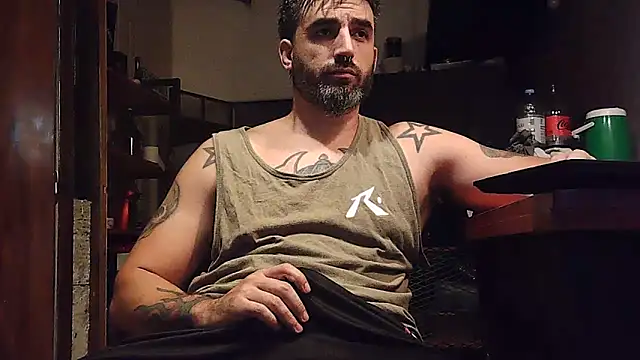 Snapshot of ozzypsico13 chatting on 03/02/25, 08:14 ozzypsico13 online show from 03/02/25, 08:14