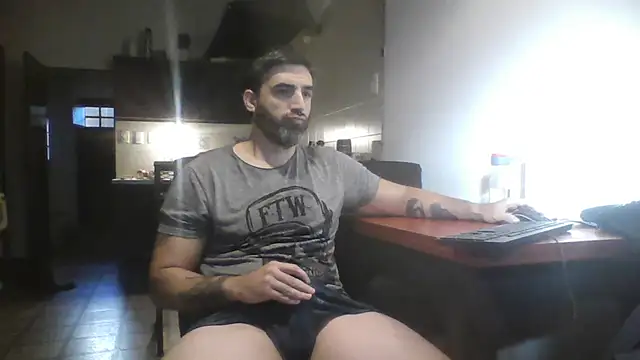 Snapshot of ozzypsico13 chatting on 03/14/25, 11:23 ozzypsico13 online show from 03/14/25, 11:23