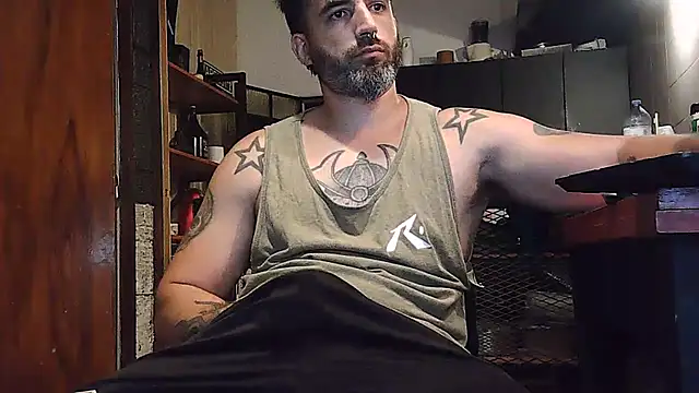 Snapshot of ozzypsico13 chatting on 03/03/25, 02:22 ozzypsico13 online show from 03/03/25, 02:22