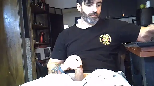 Snapshot of ozzypsico13 chatting on 07/02/26, 03:07 ozzypsico13 online show from 07/02/26, 03:07