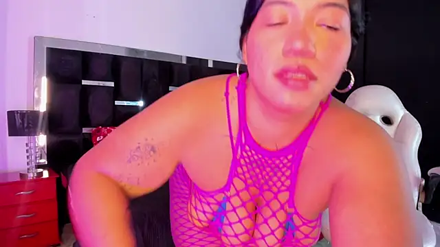 Tasha Sant online show from 11/06/25, 08:35