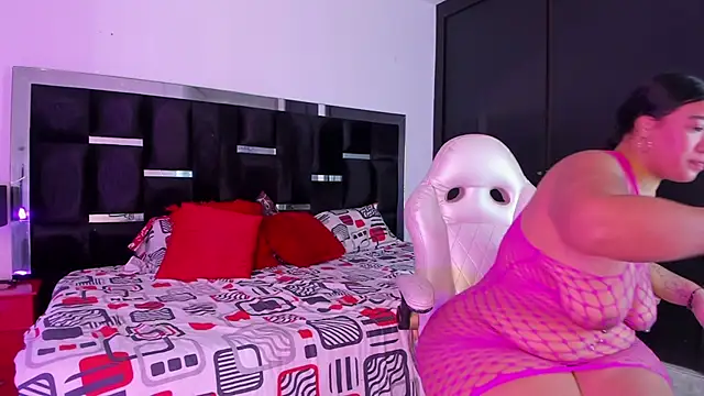 Tasha Sant online show from 11/19/25, 08:31