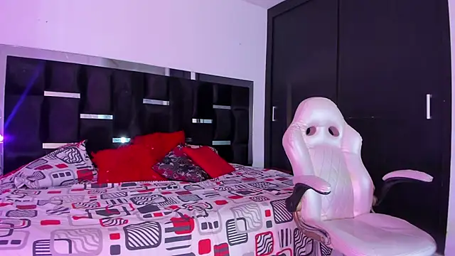 Tasha Sant online show from 11/26/25, 12:38