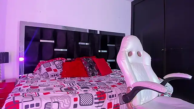 Tasha Sant online show from 11/25/25, 08:20