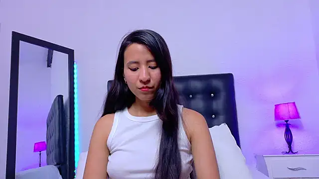 Skinny hottie18 online show from 12/04/25, 03:55