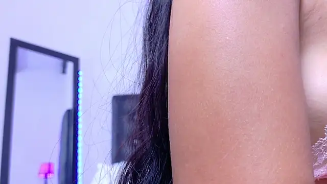 Skinny hottie18 online show from 09/27/25, 01:28