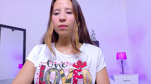 Skinny hottie18 online show from 03/21/25, 01:45