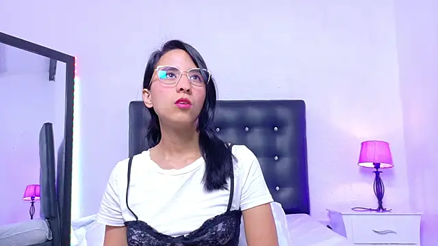 Skinny hottie18 online show from 09/13/25, 01:22