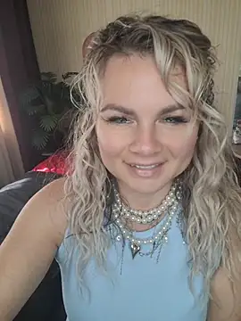 candy queeen online show from 06/04/26, 04:39