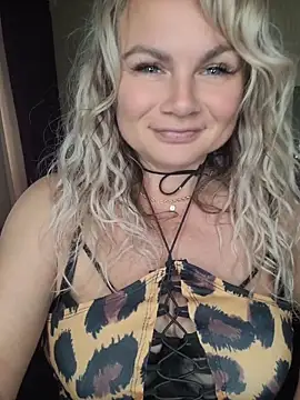 candy queeen online show from 06/03/26, 03:51